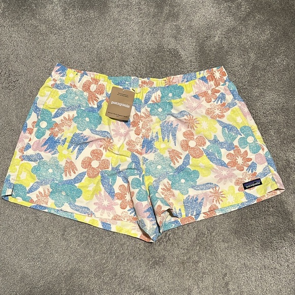 New Women’s Patagonia Barely Baggies Shorts 2-1/2 in Size Large Channel Spring - Picture 2 of 5